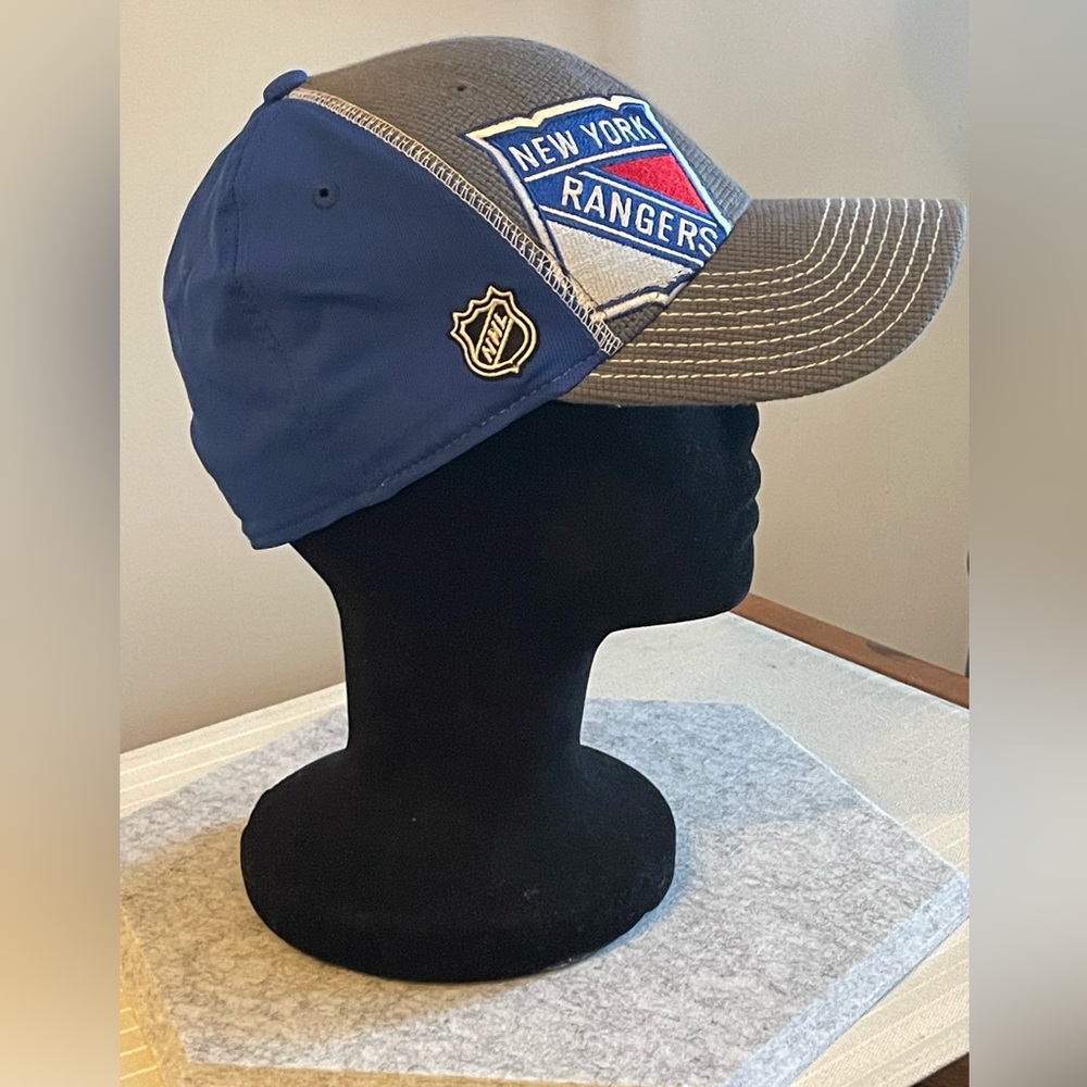NY Rangers Hat 🆕 - Picture 5 of 5